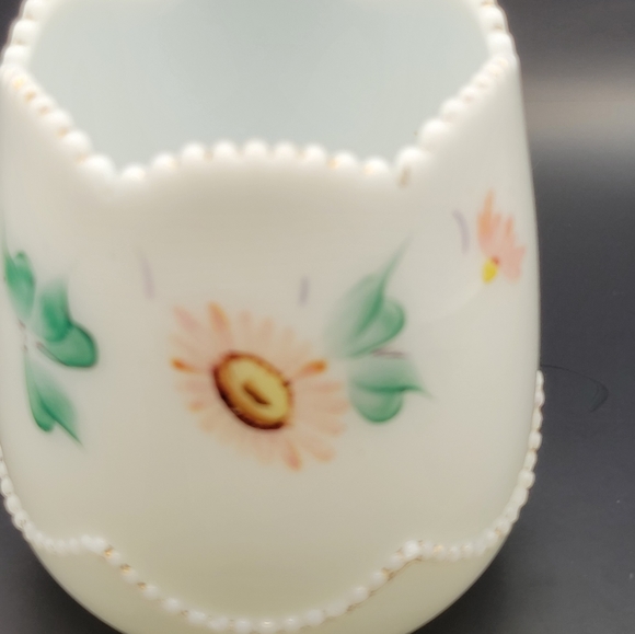 Heisey Beaded Drape Milk Glass Early American Decorative Glass. Set of 2. - Picture 5 of 16